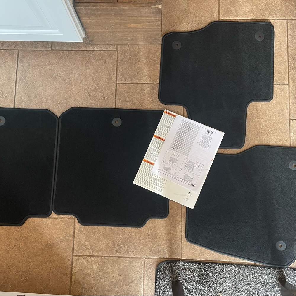Ford Expedition Floor Mats - Thick Carpet